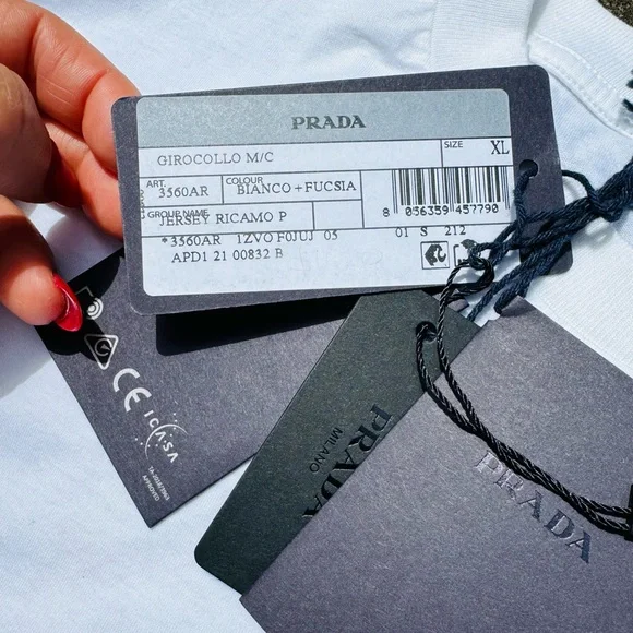 PRADA***Cropped White T-Shirt W/Sequined Logo***XL $1380 NWT - Picture 11 of 11